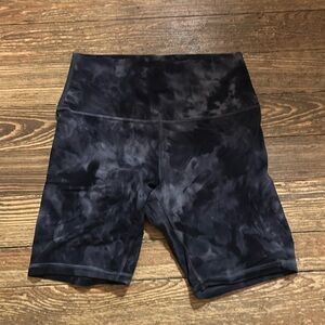 Lululemon high rise align shorts - 6in